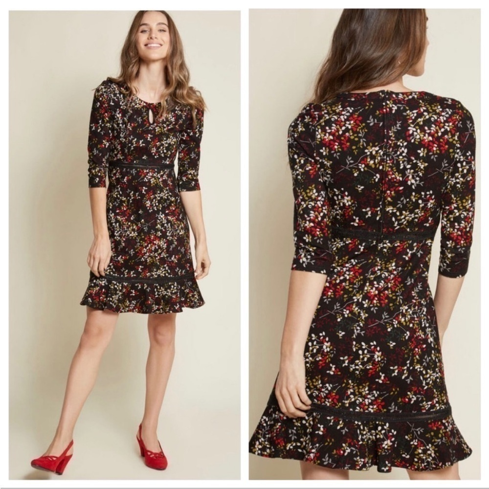 ModCloth Poised For Potential Knit Holly Berry Holiday Dress - Size Medium
